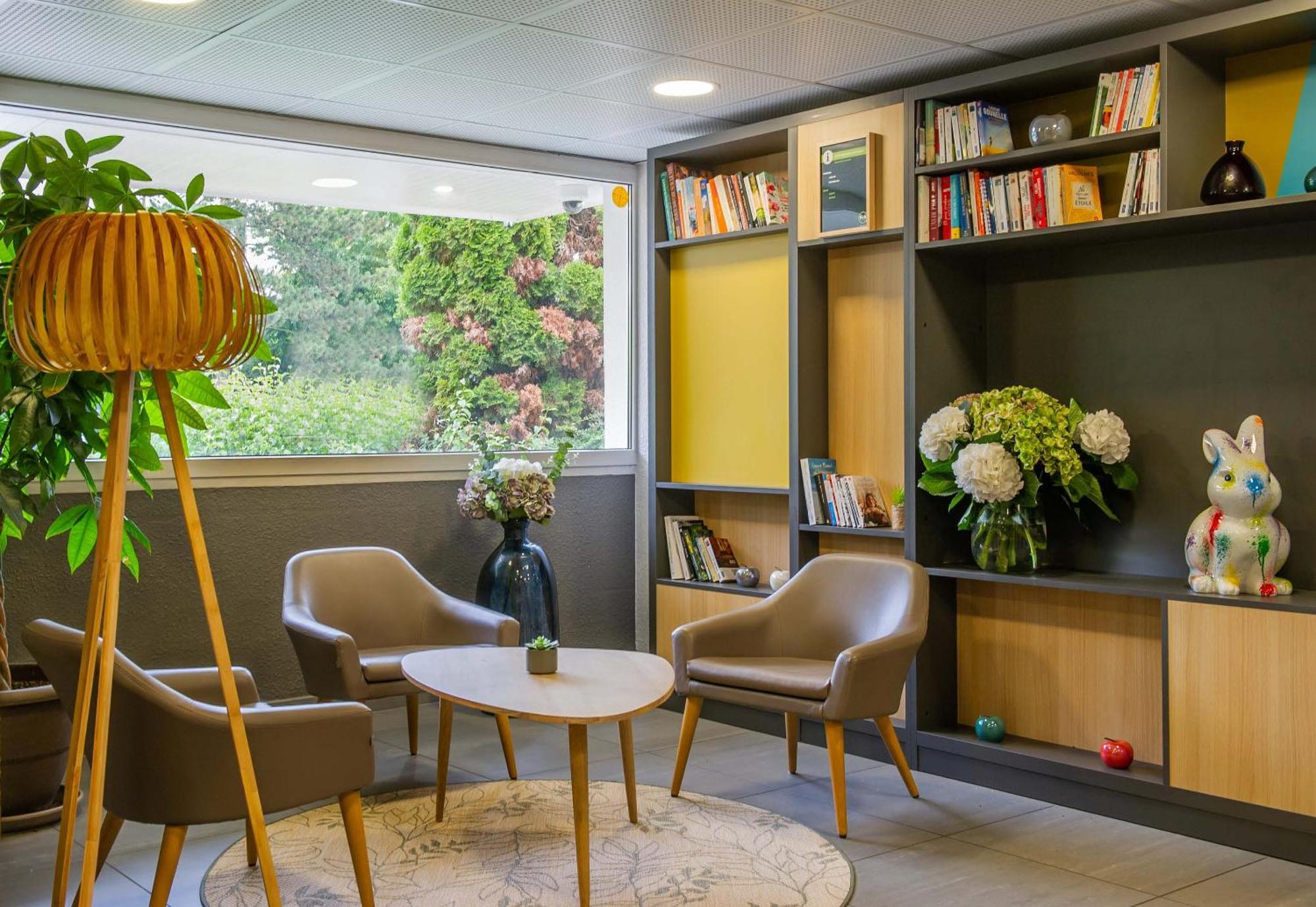 B&B Hotel Saint-Quentin ภายนอก รูปภาพ