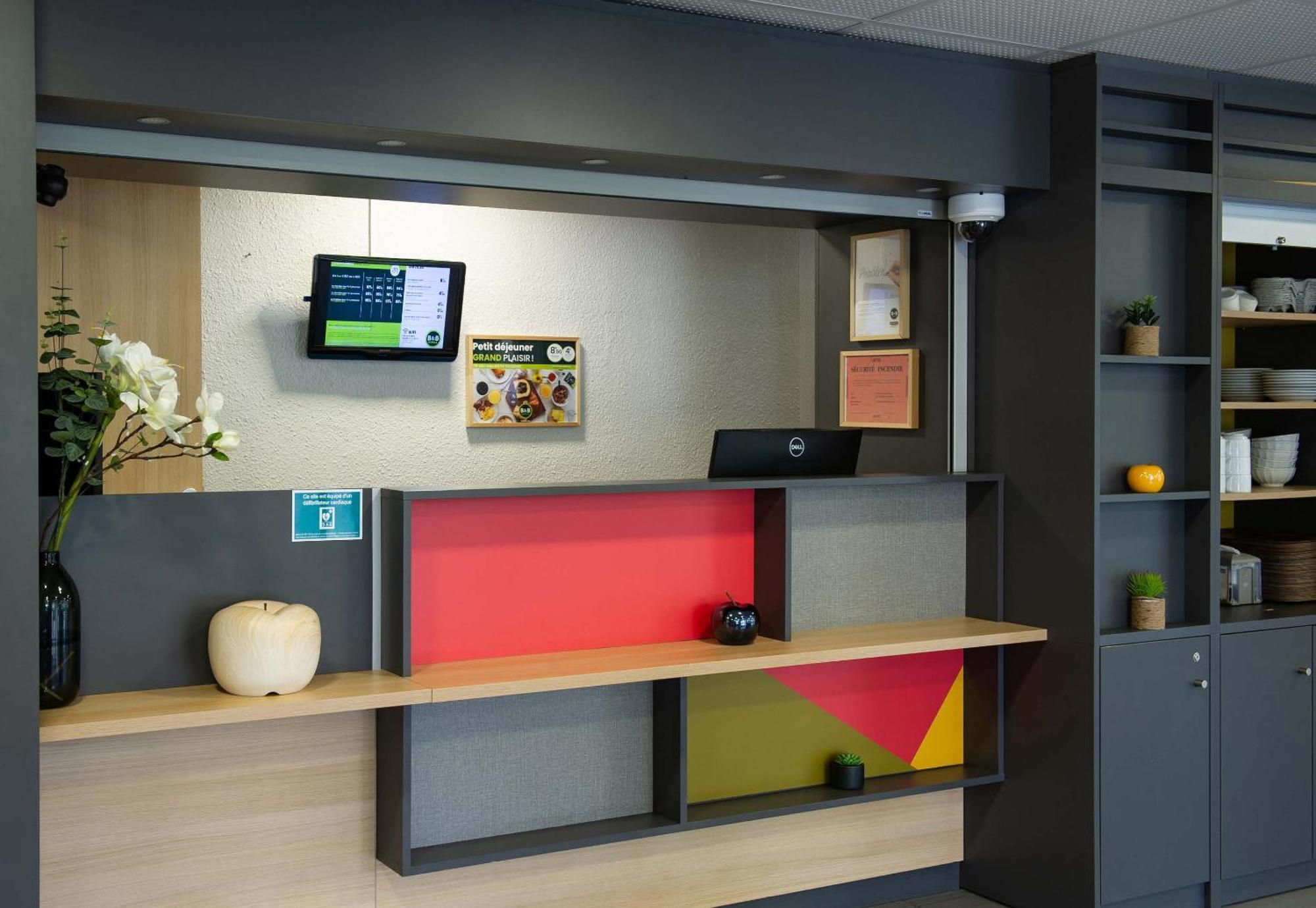 B&B Hotel Saint-Quentin ภายนอก รูปภาพ
