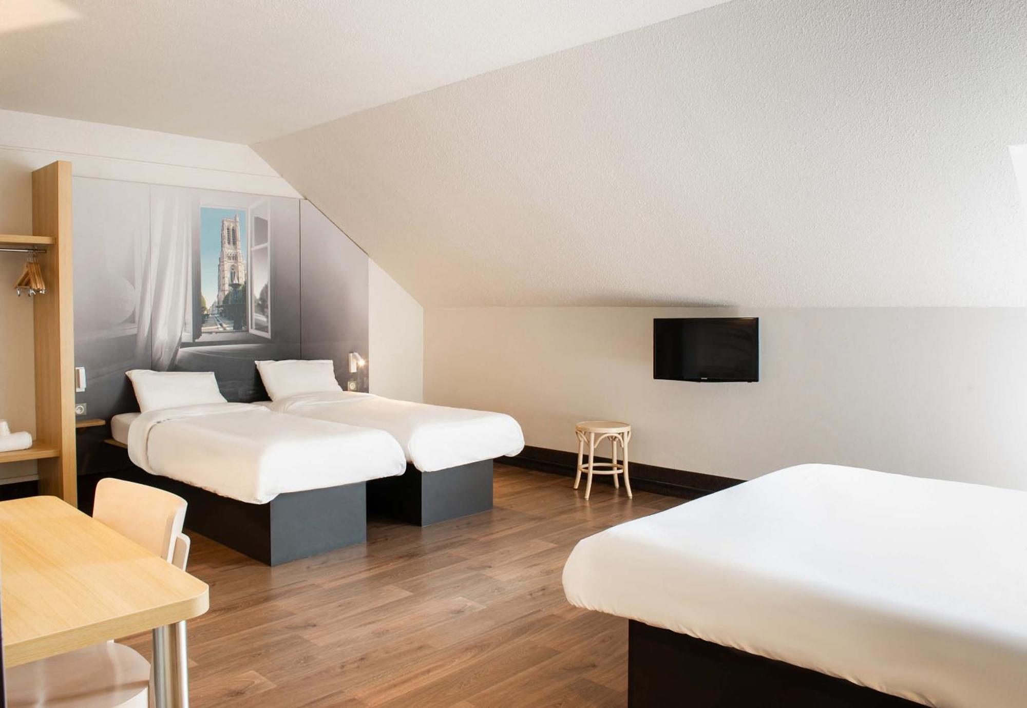 B&B Hotel Saint-Quentin ภายนอก รูปภาพ