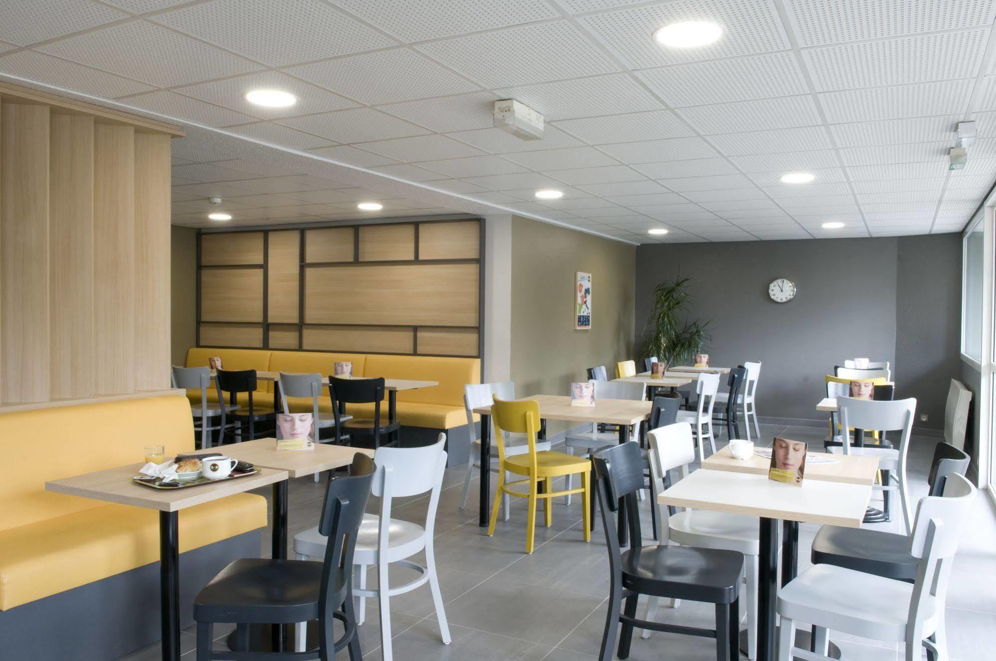 B&B Hotel Saint-Quentin ภายนอก รูปภาพ