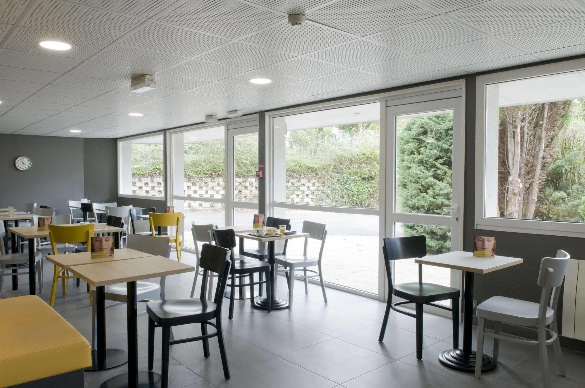 B&B Hotel Saint-Quentin ภายนอก รูปภาพ