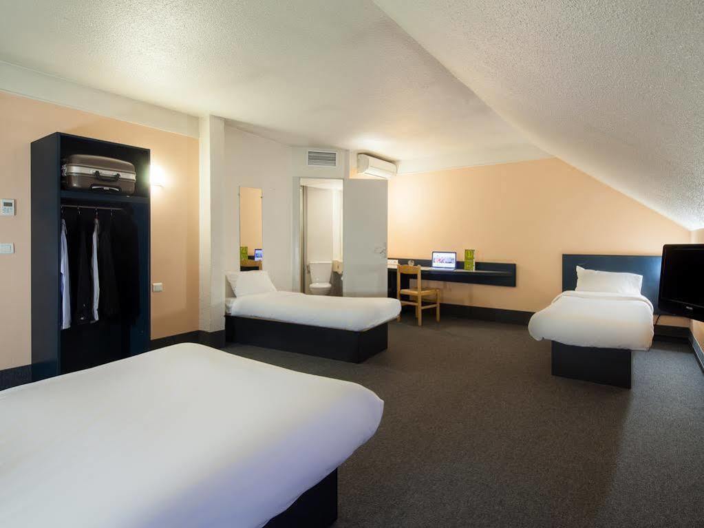 B&B Hotel Saint-Quentin ภายนอก รูปภาพ